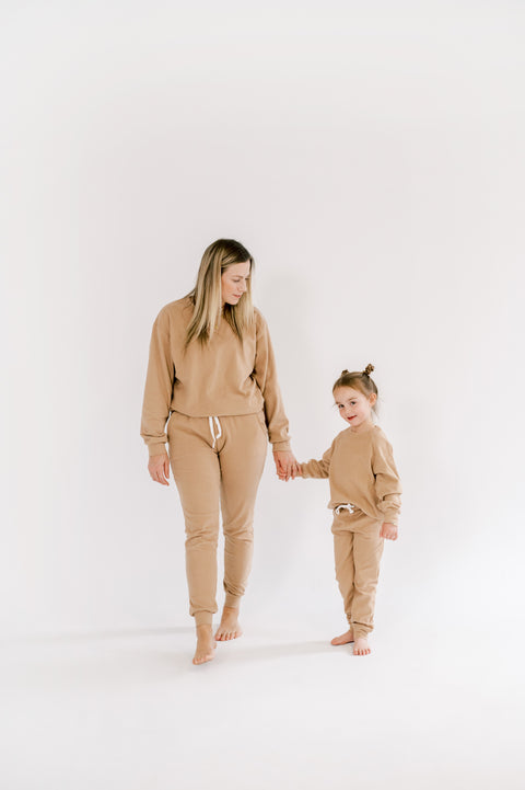 Ladies Fleece Jogger in Biscuit